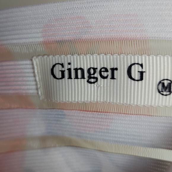 Structured Mini Skirt Size Medium - Picture 5 of 13